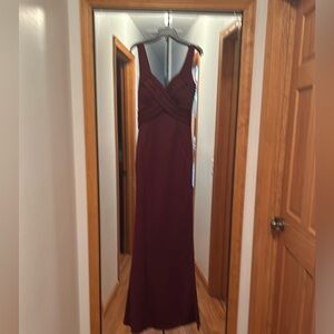 In perfect condition red small dress